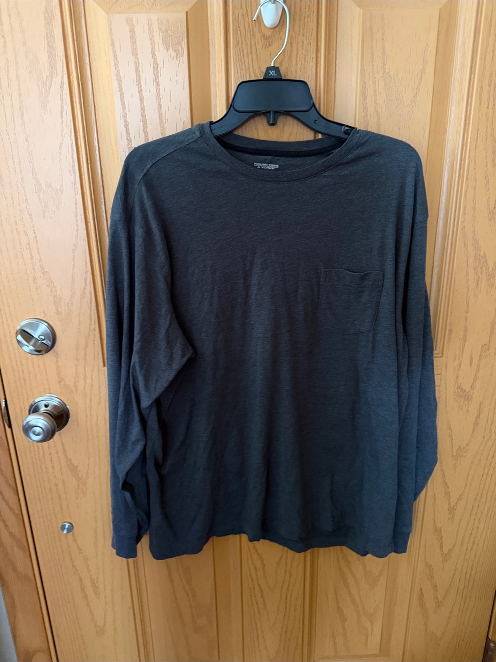 Roundtree & Yorke Dark Charcoal Long Sleeve Pocket Tee